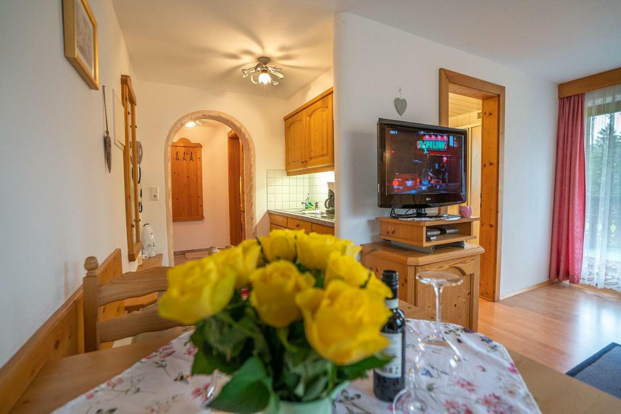 Haus Am Waldrand Apartman Leutasch Kültér fotó